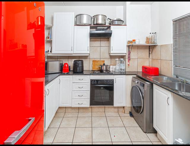 2 BEDROOM APARTMENT FOR SALE IN MORNINGSIDE